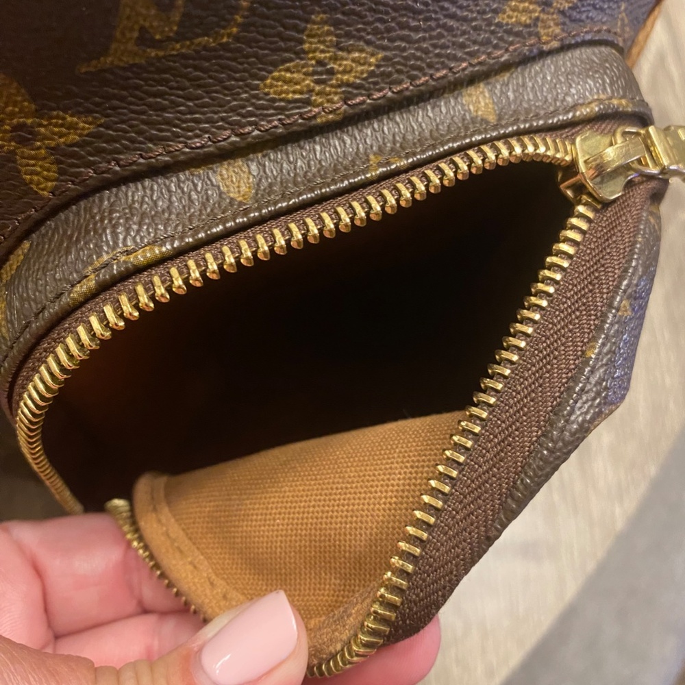 Louis Vuitton Backpack - Picture 12 of 13